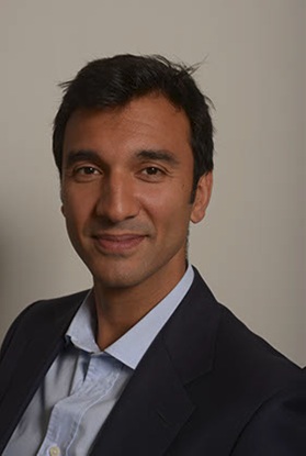 Retrato de Kami Naghdi